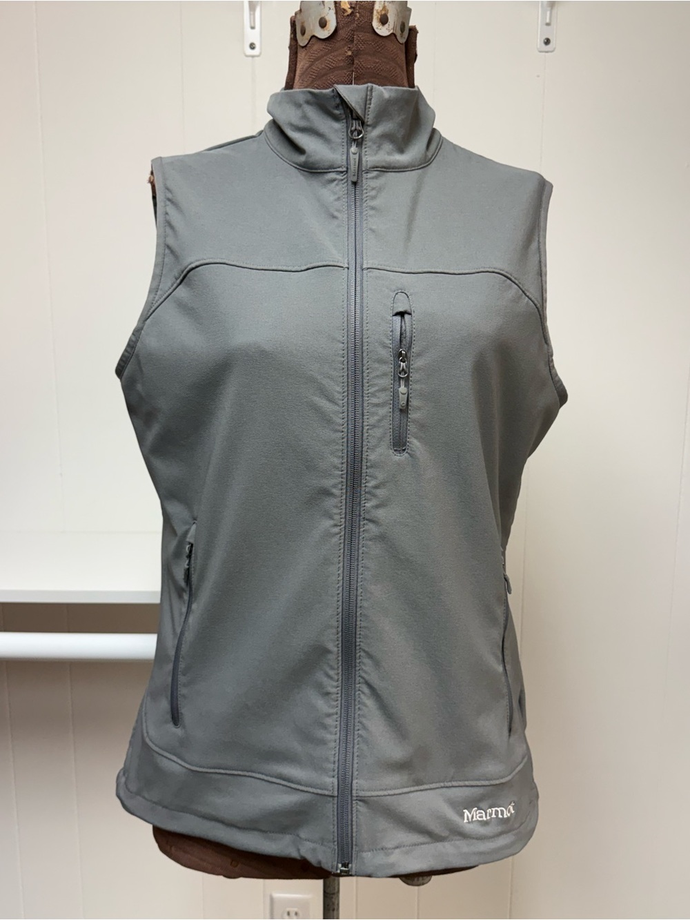 Marmot Women's Softshell Tempo Vest Cinder Gray Full Zip Front Size Large